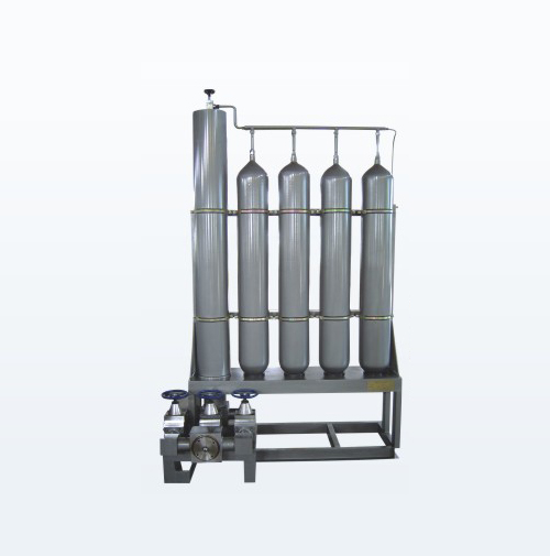 Piston accumulator station and nitrogen cylinder group